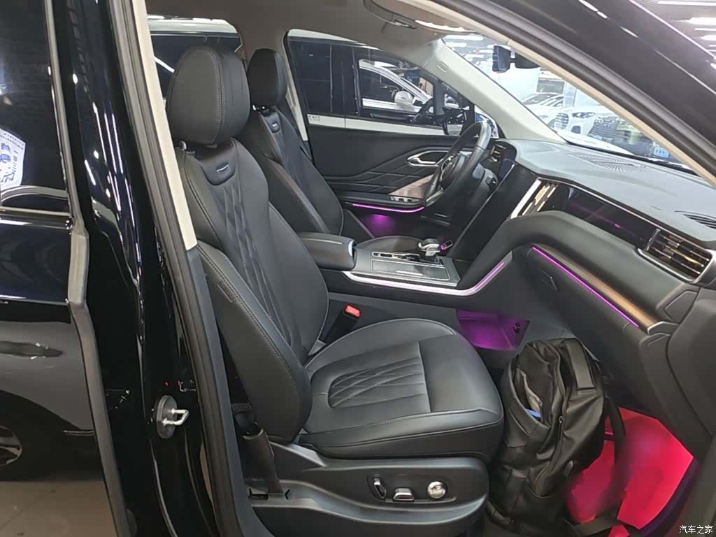 Hongqi HS7, 2024 25