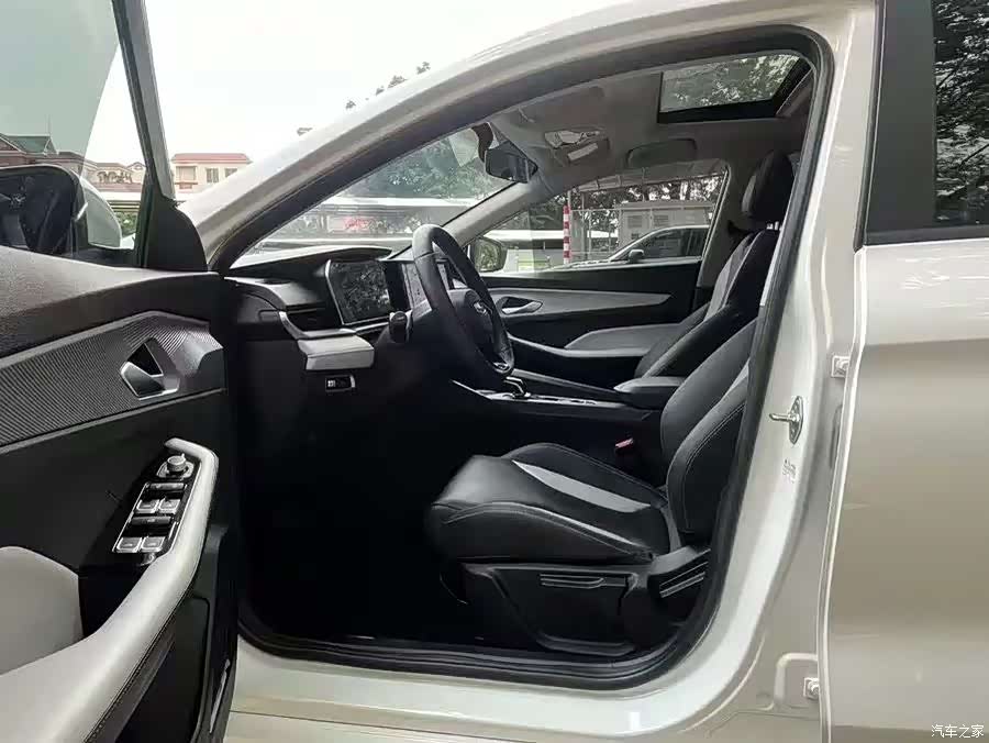 Geely Binray, 2023 4