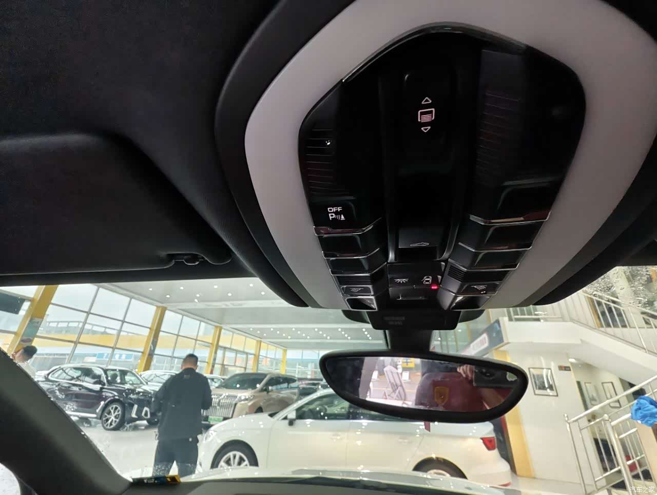Porsche Macan, 2016 17