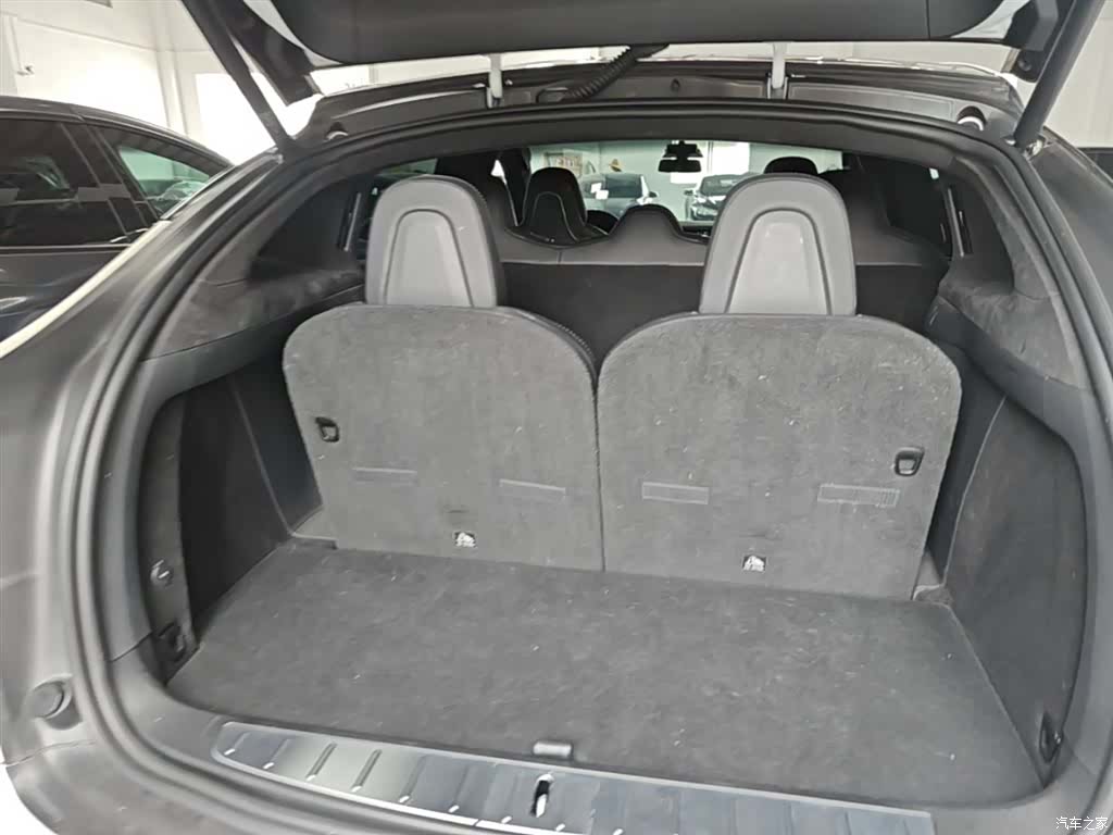 Tesla Model X, 2019 19