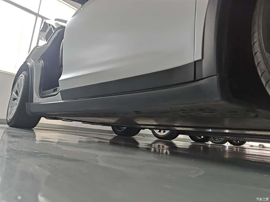 Tesla Model X, 2019 21