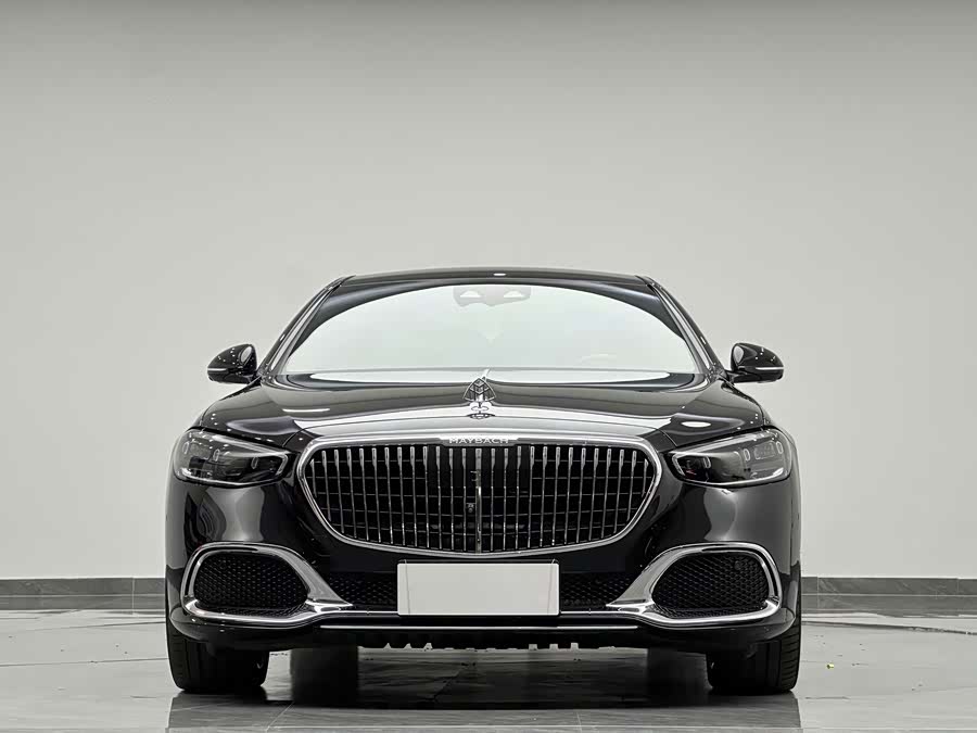 Mercedes-Benz Maybach S-Class 2025, фото 2