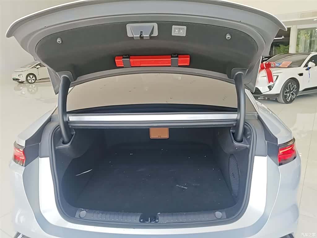 BYD Han, 2025 19