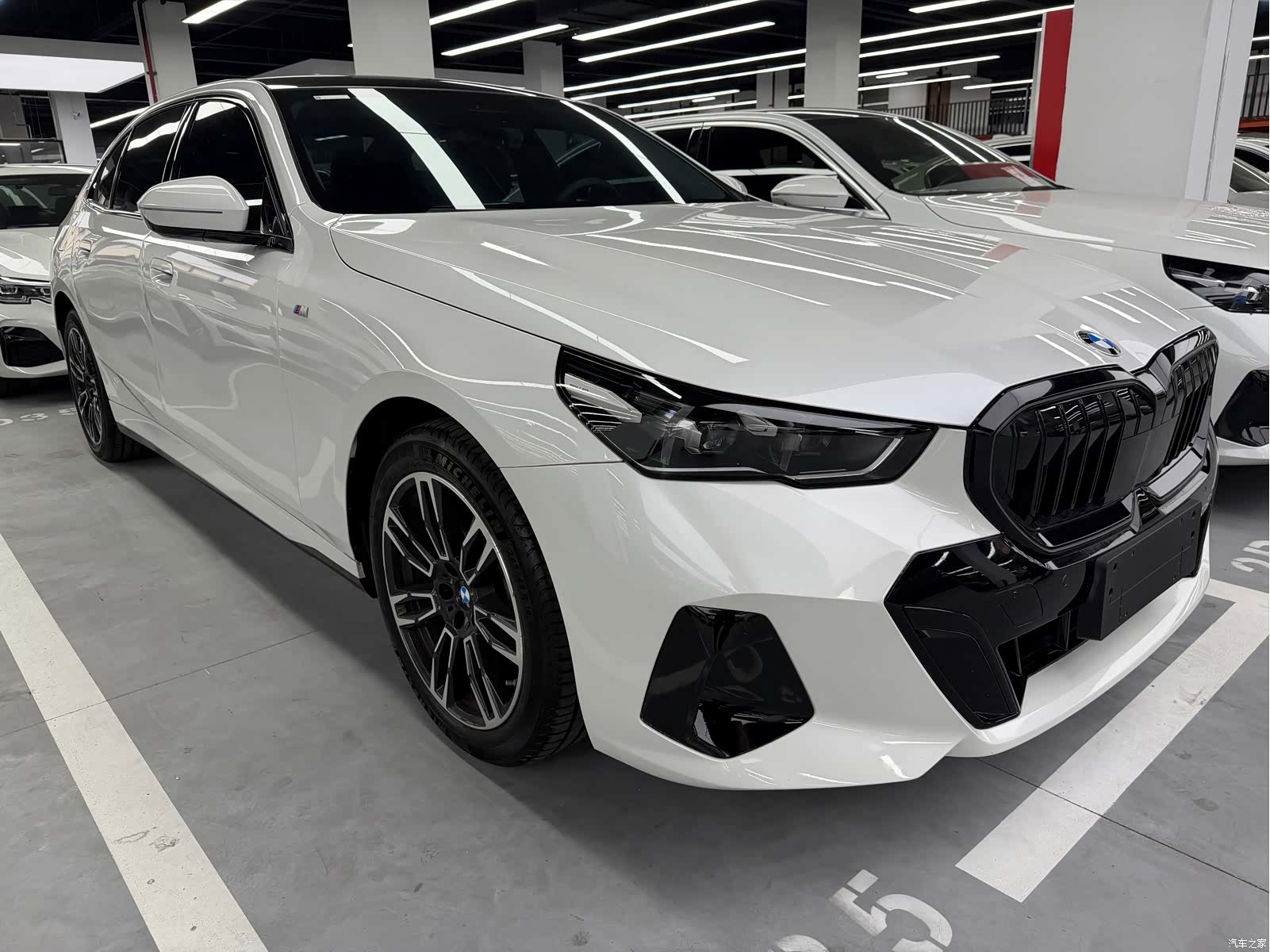 BMW 5 Series, 2025 3