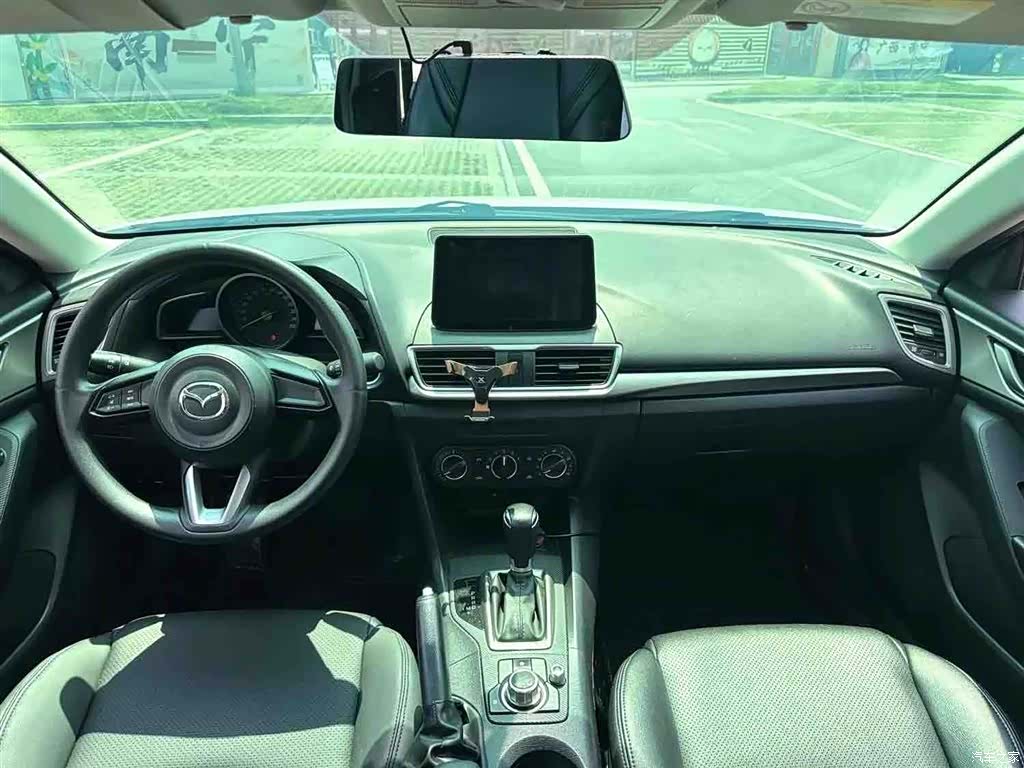Mazda Mazda3, 2018 6