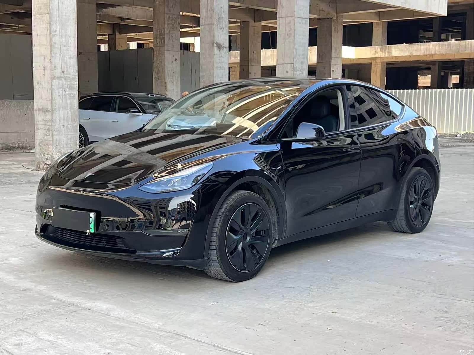 Tesla Model Y, 2024 1