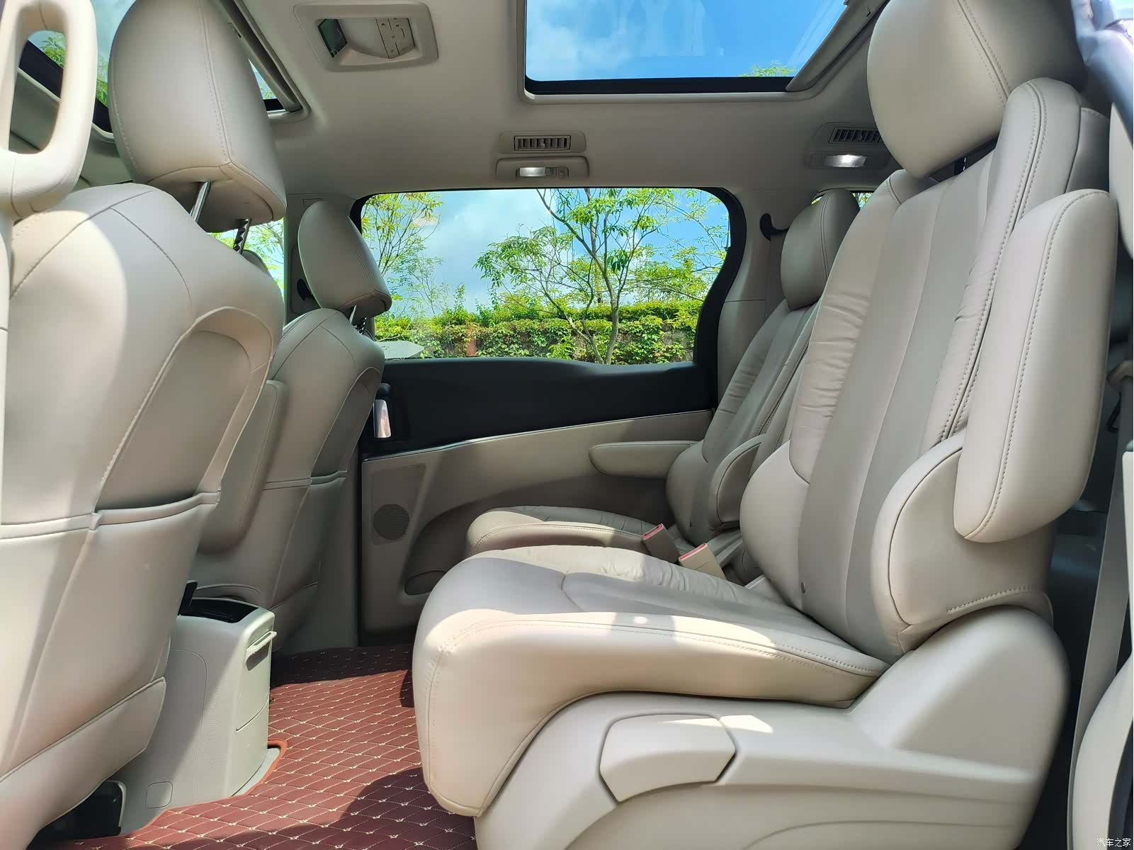 Buick GL8, 2015 7