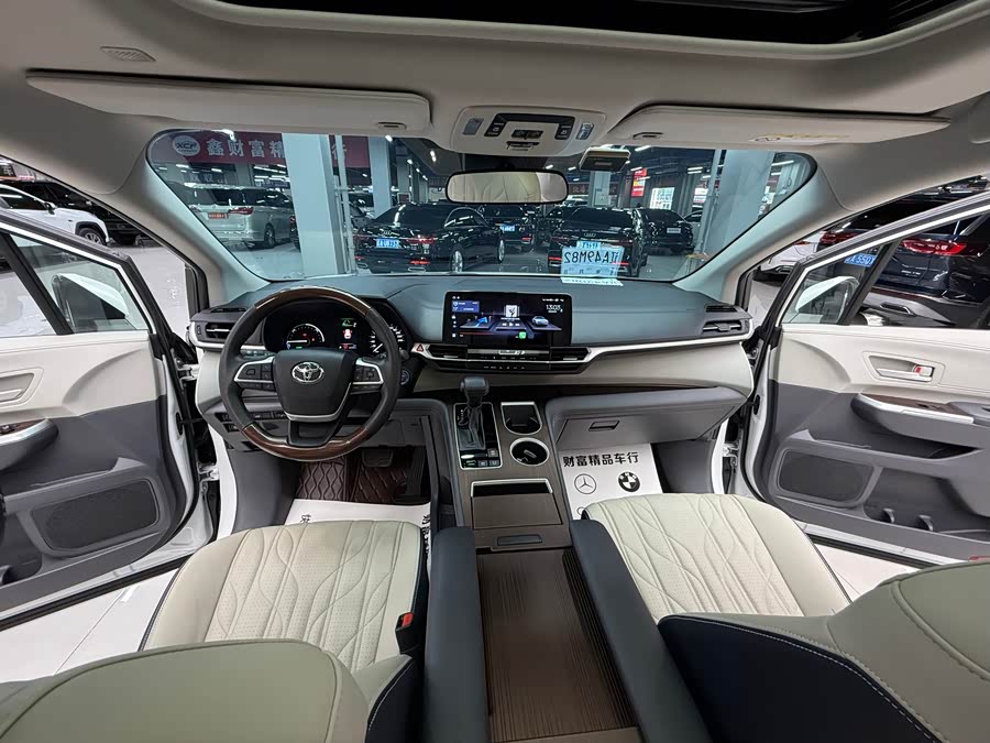 Toyota SIENNA 2023, фото 7