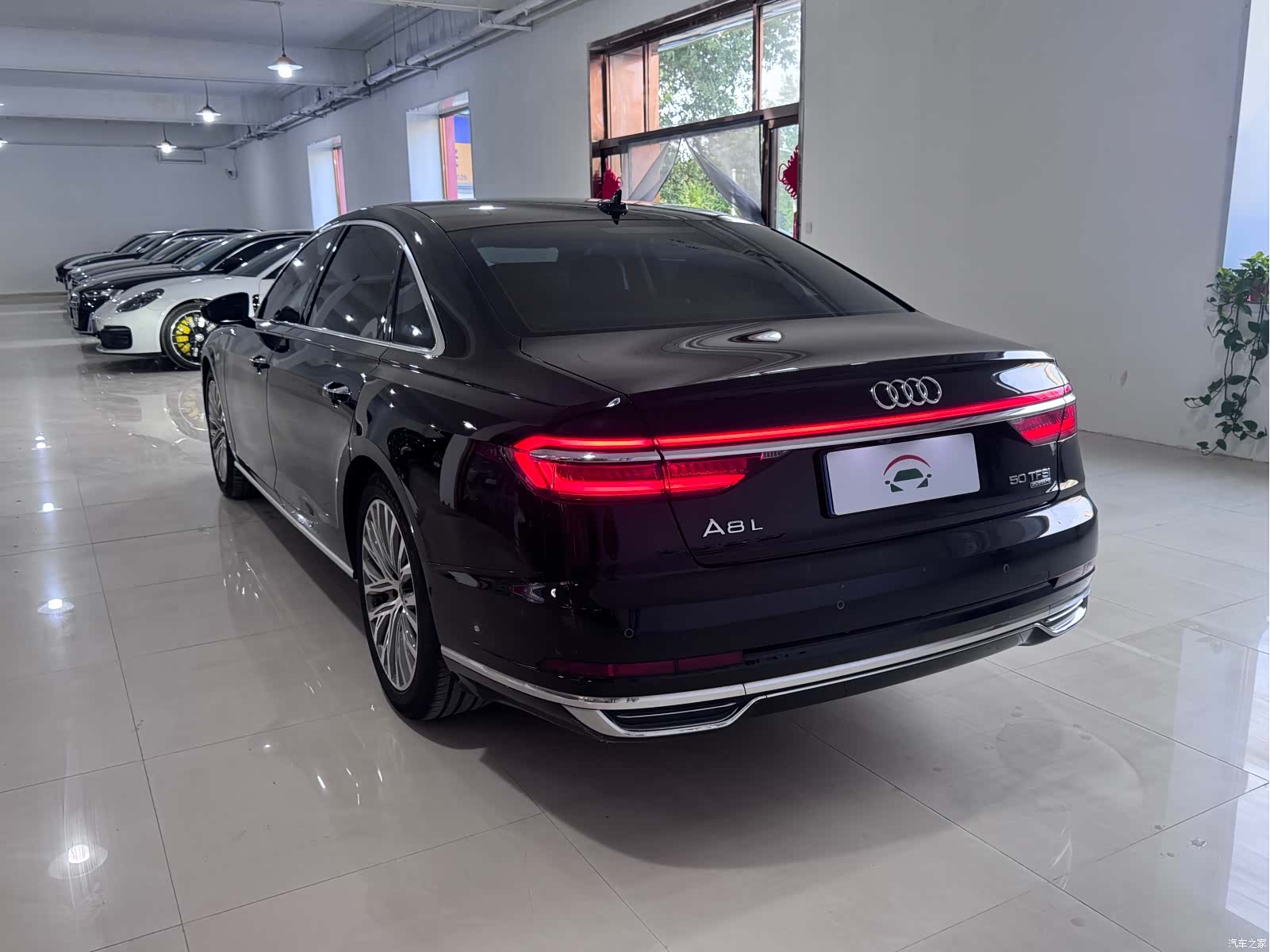 Audi A8L, 2021 4