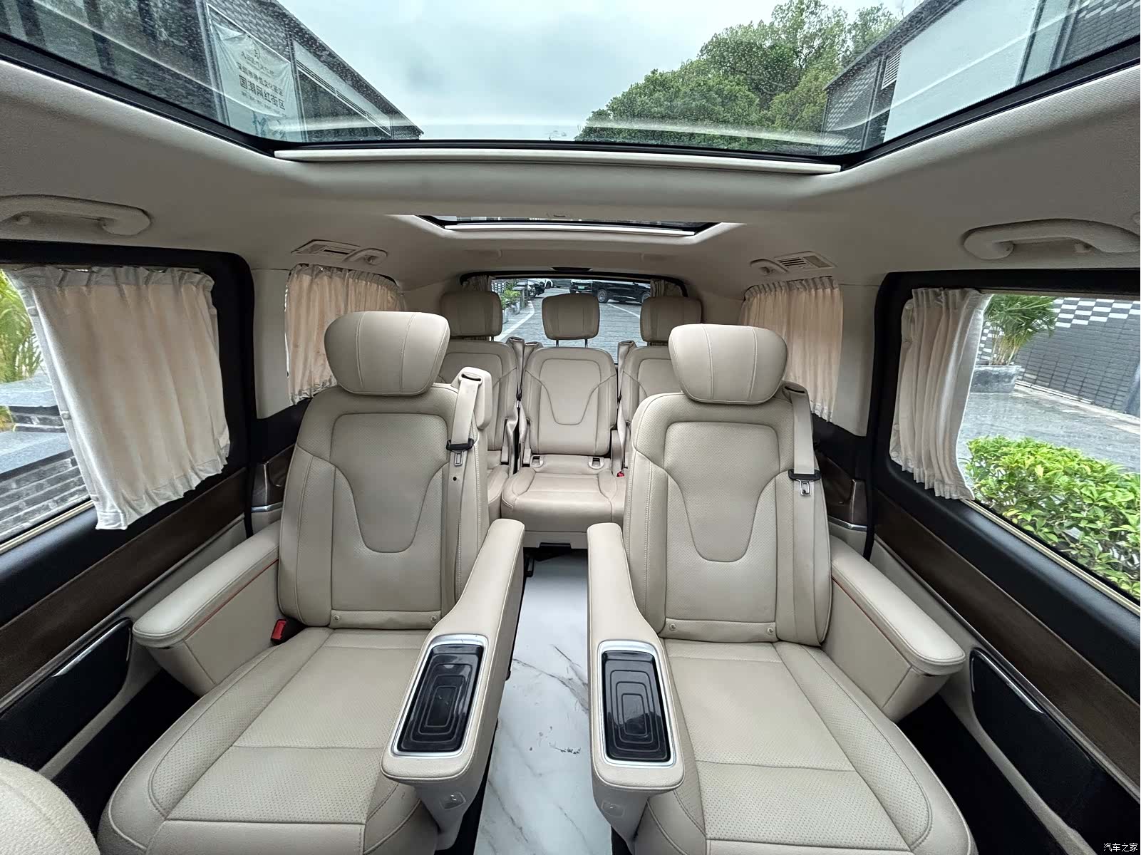 Mercedes-Benz V-Class, 2022 3