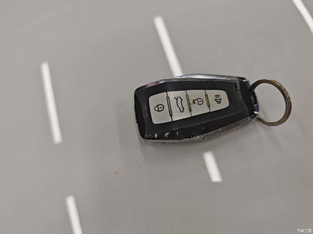 Geely Emgrand, 2025 9