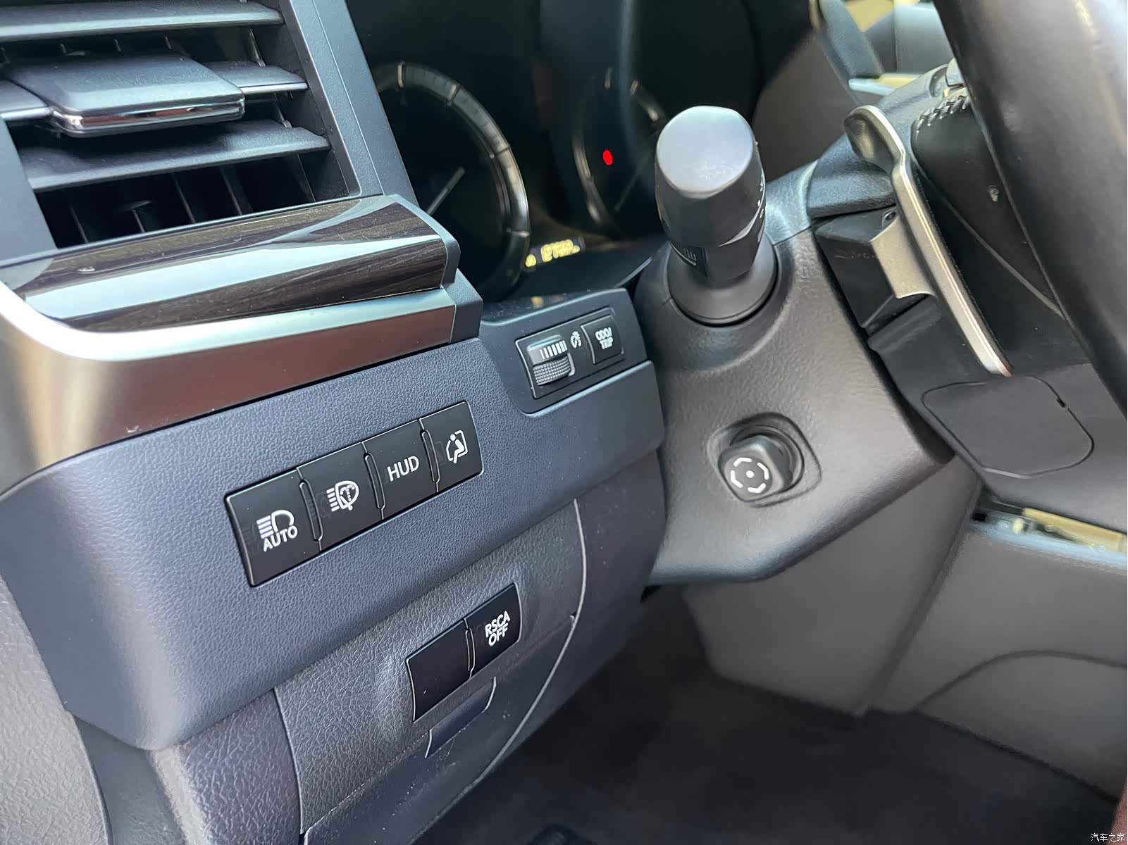 Lexus LX, 2019 17