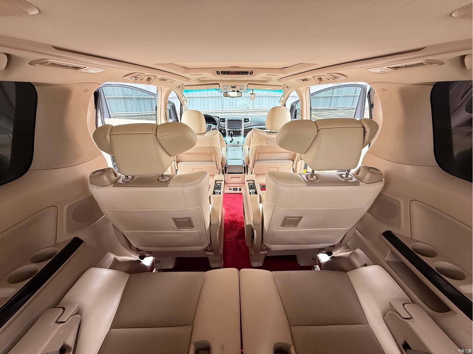 Toyota Alphard, 2014 9