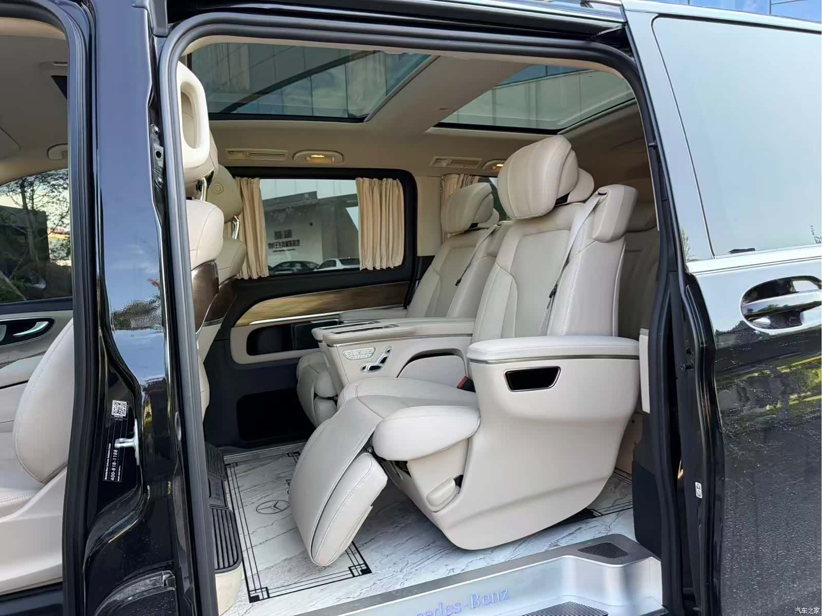 Mercedes-Benz V-Class, 2023 7