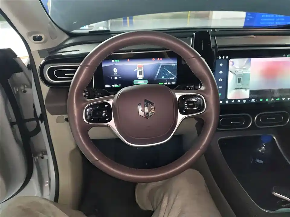 Leapmotor C11