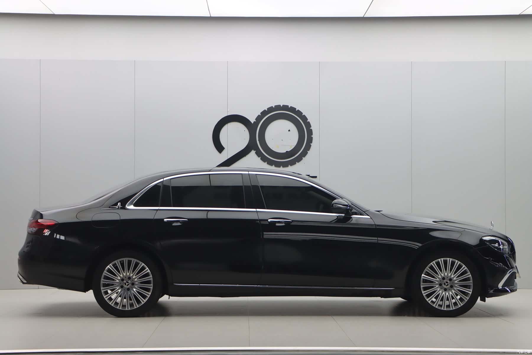Mercedes-Benz E-Class, 2023 8
