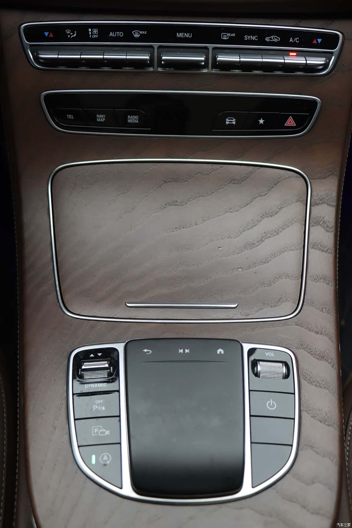 Mercedes-Benz E-Class, 2023 19