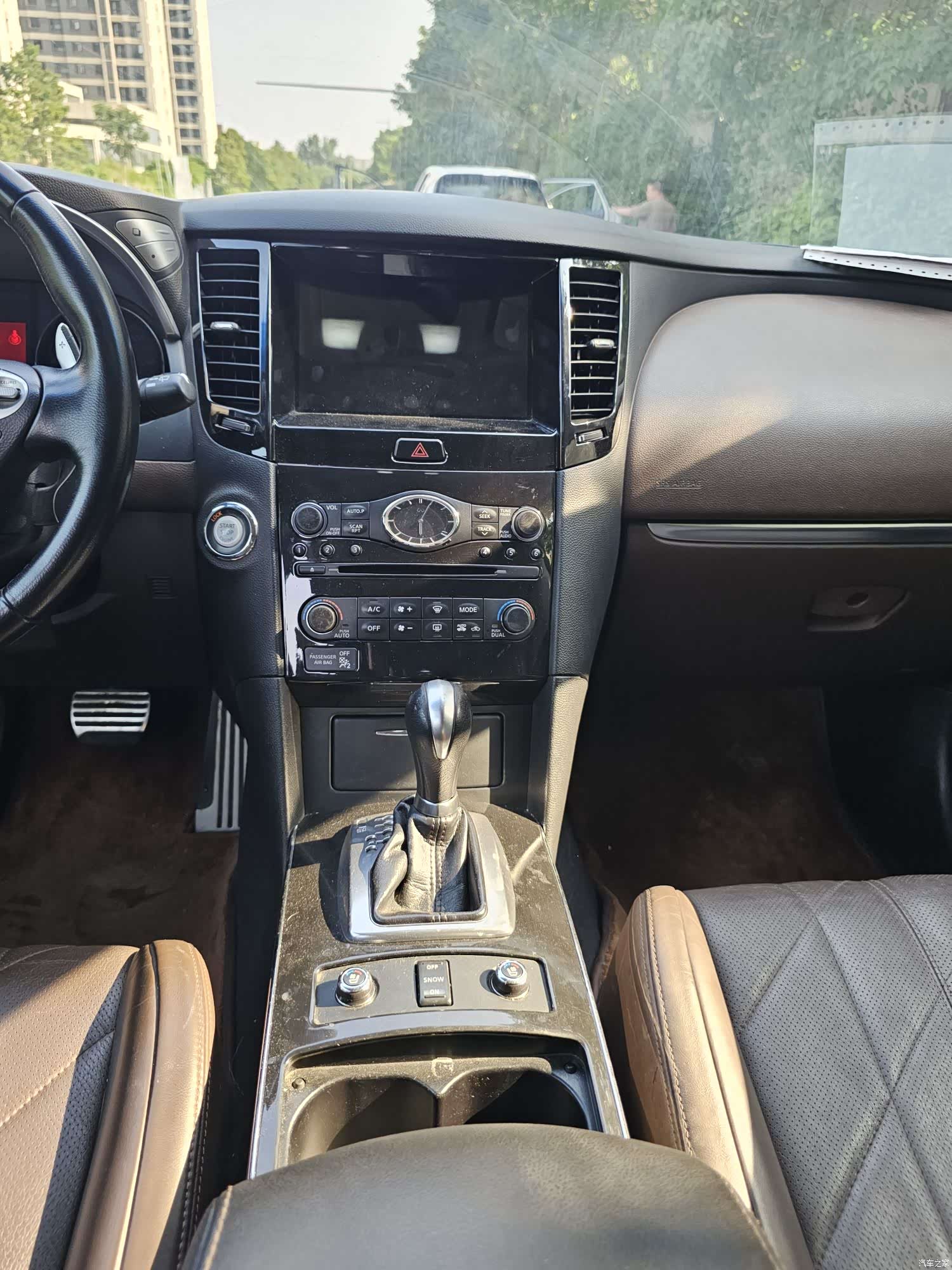 Infiniti FX35, 2012 13