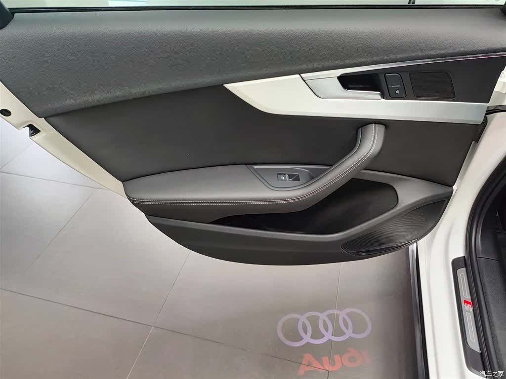 Audi A4L, 2023 22