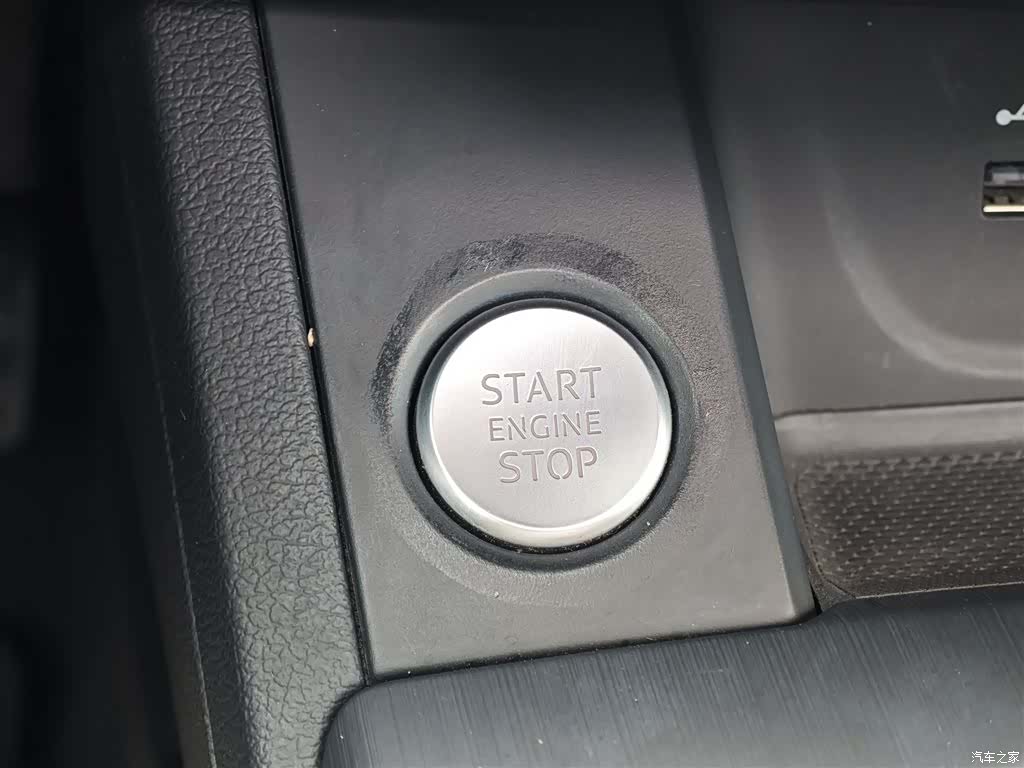 Audi A4L, 2018 15