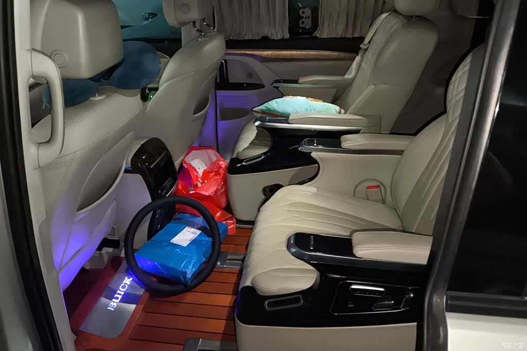 Buick GL8, 2019 11