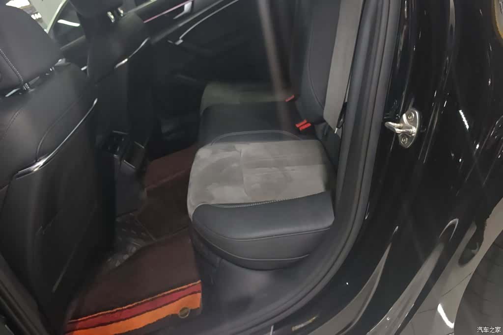 Audi A6L, 2021 11