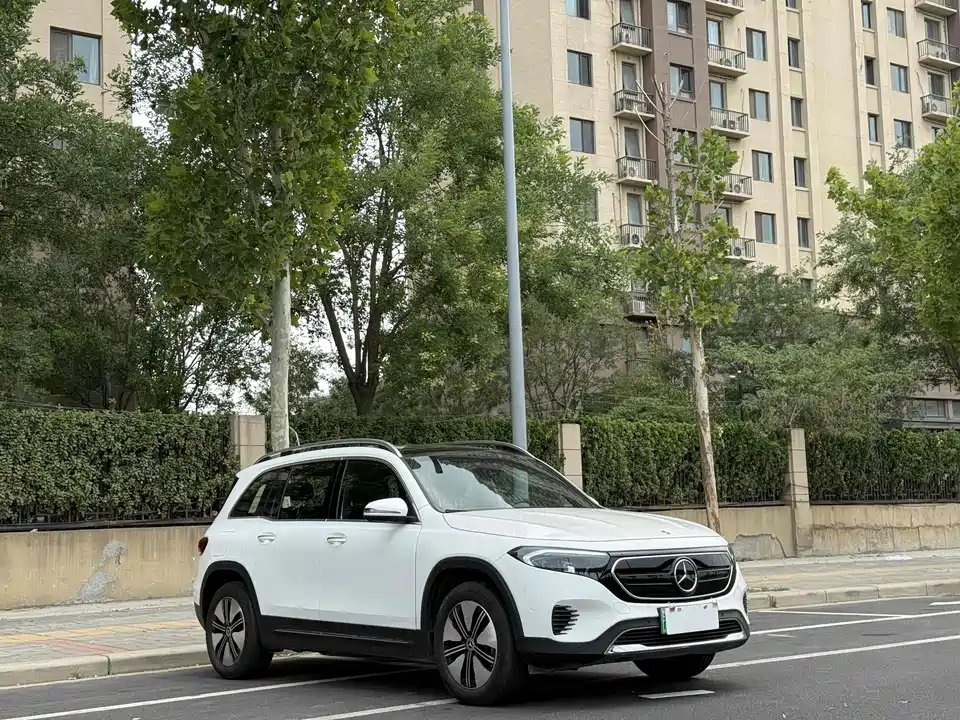 Mercedes-Benz EQB Mercedes-Benz EQB