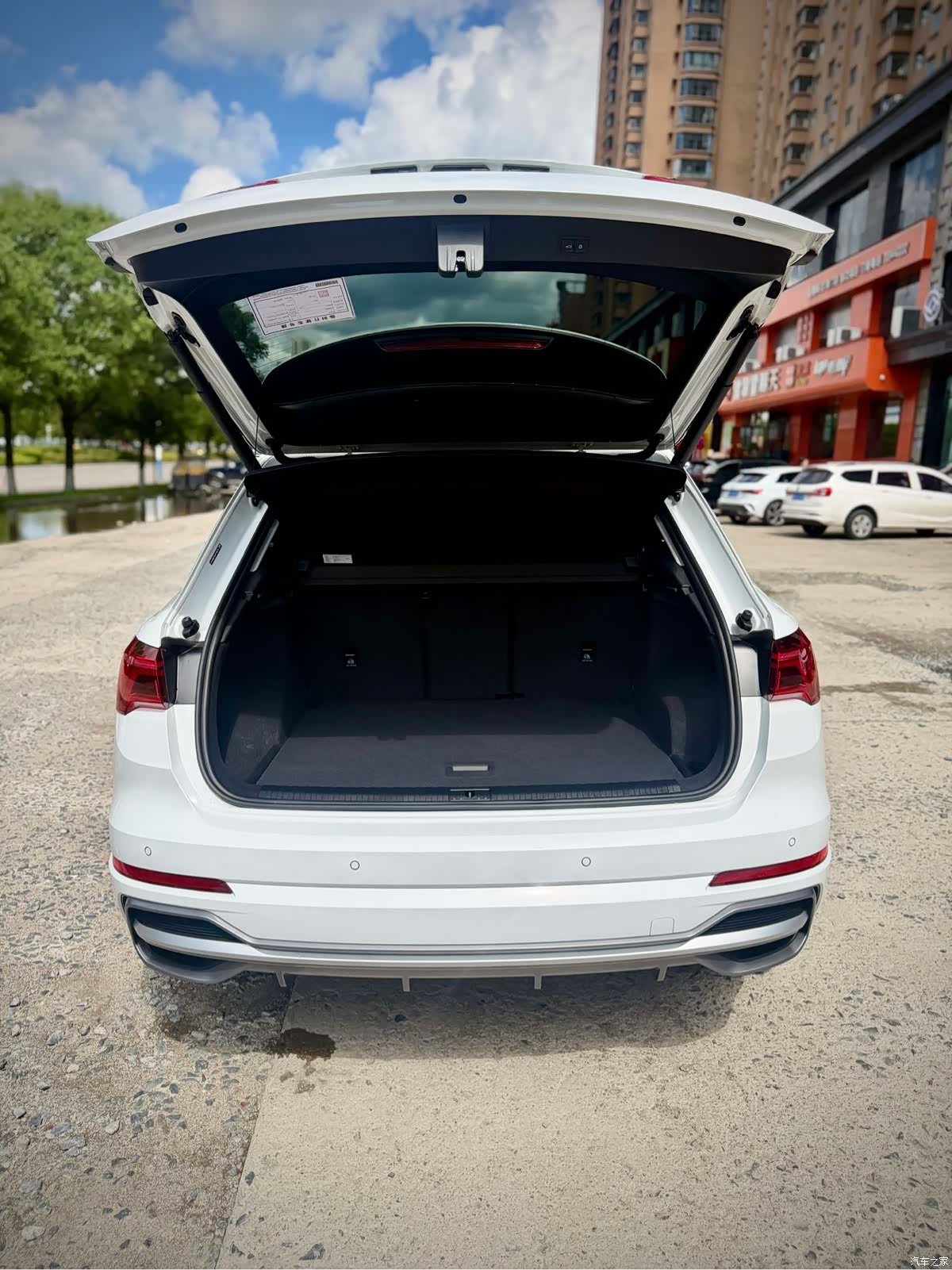 Audi Q3, 2023 14