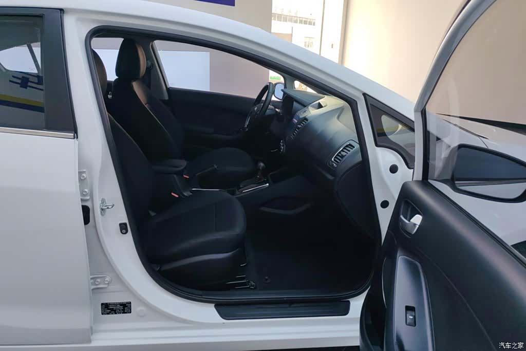 Kia K3, 2016 8