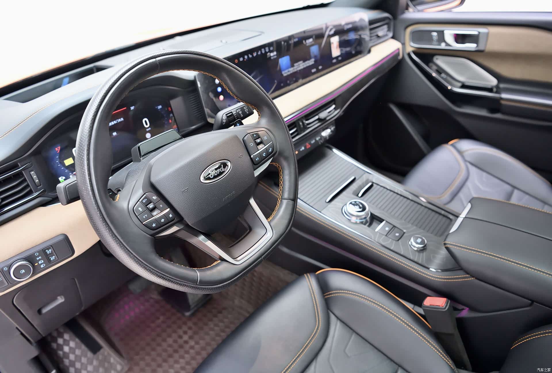 Ford Explorer, 2024 9