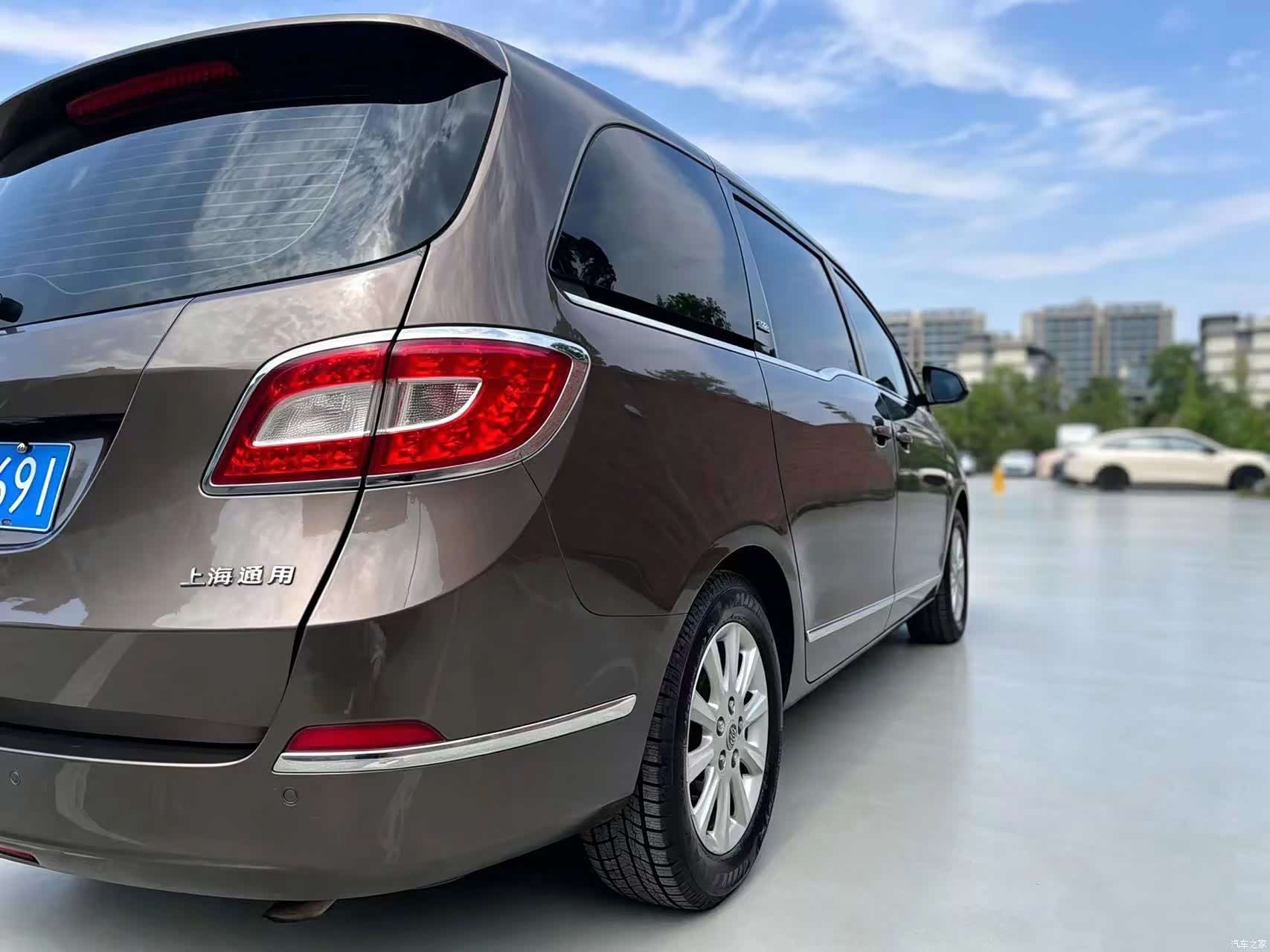 Buick GL8, 2014 8