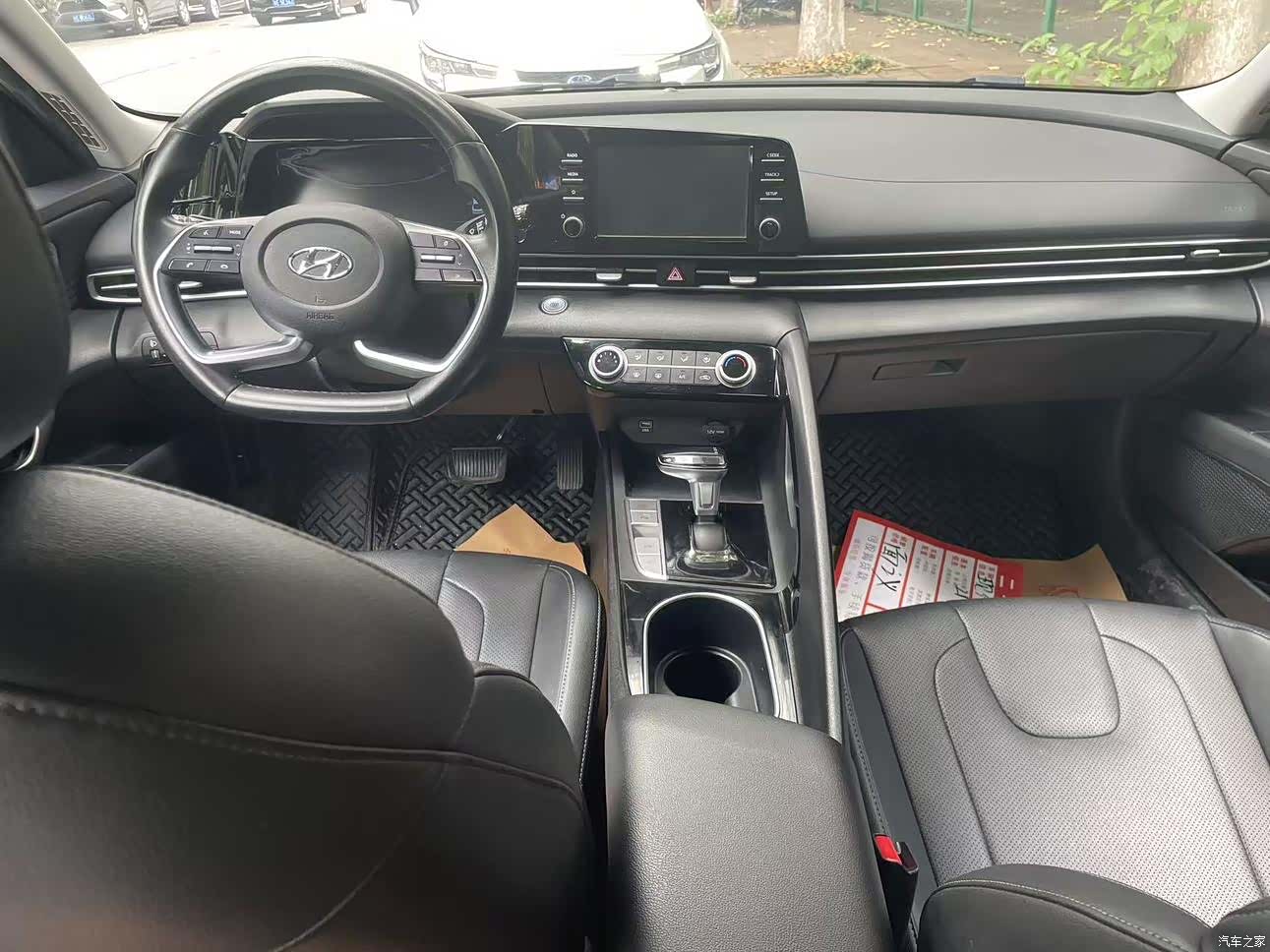 Hyundai Elantra, 2020 4