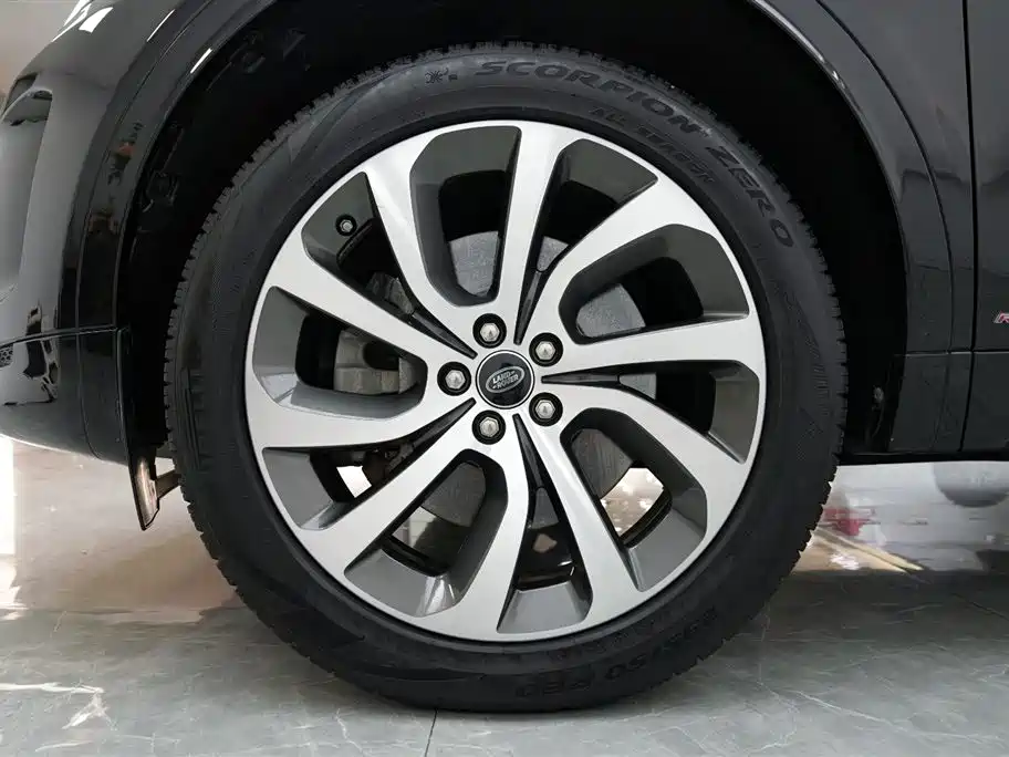 Land Rover Discover sports