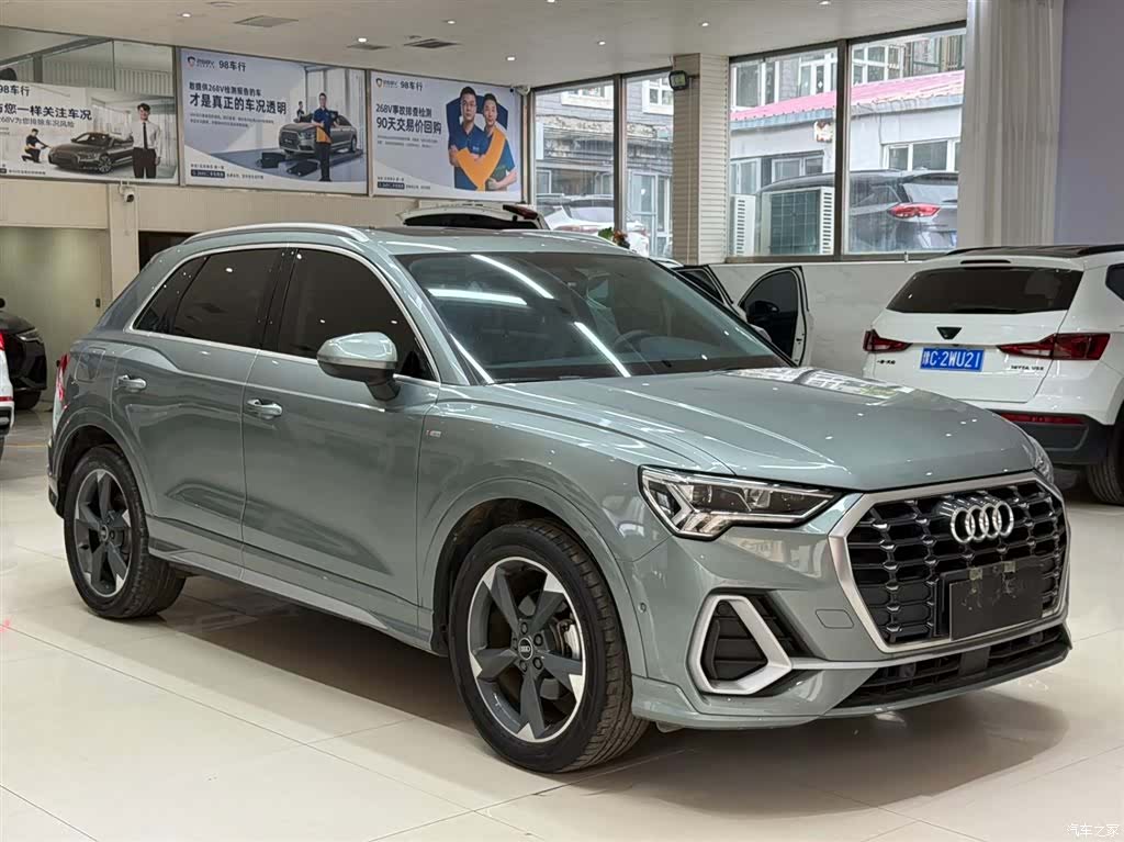 Audi Q3, 2022 3