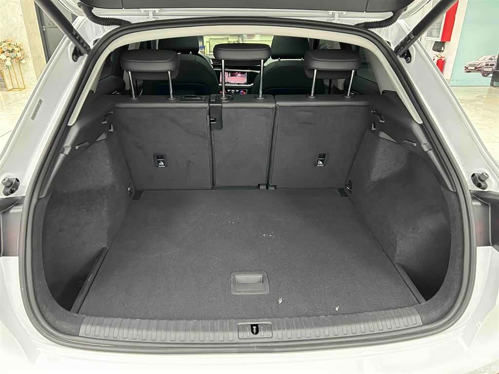 Audi Q3, 2023 16