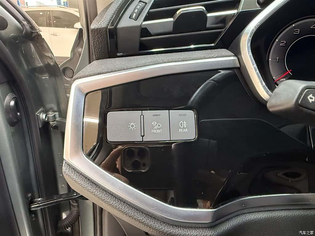 Audi Q3, 2022 9