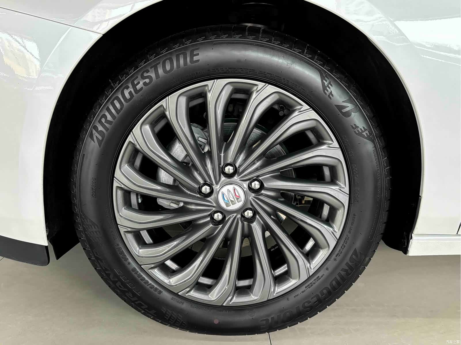 Buick LaCrosse, 2025 22