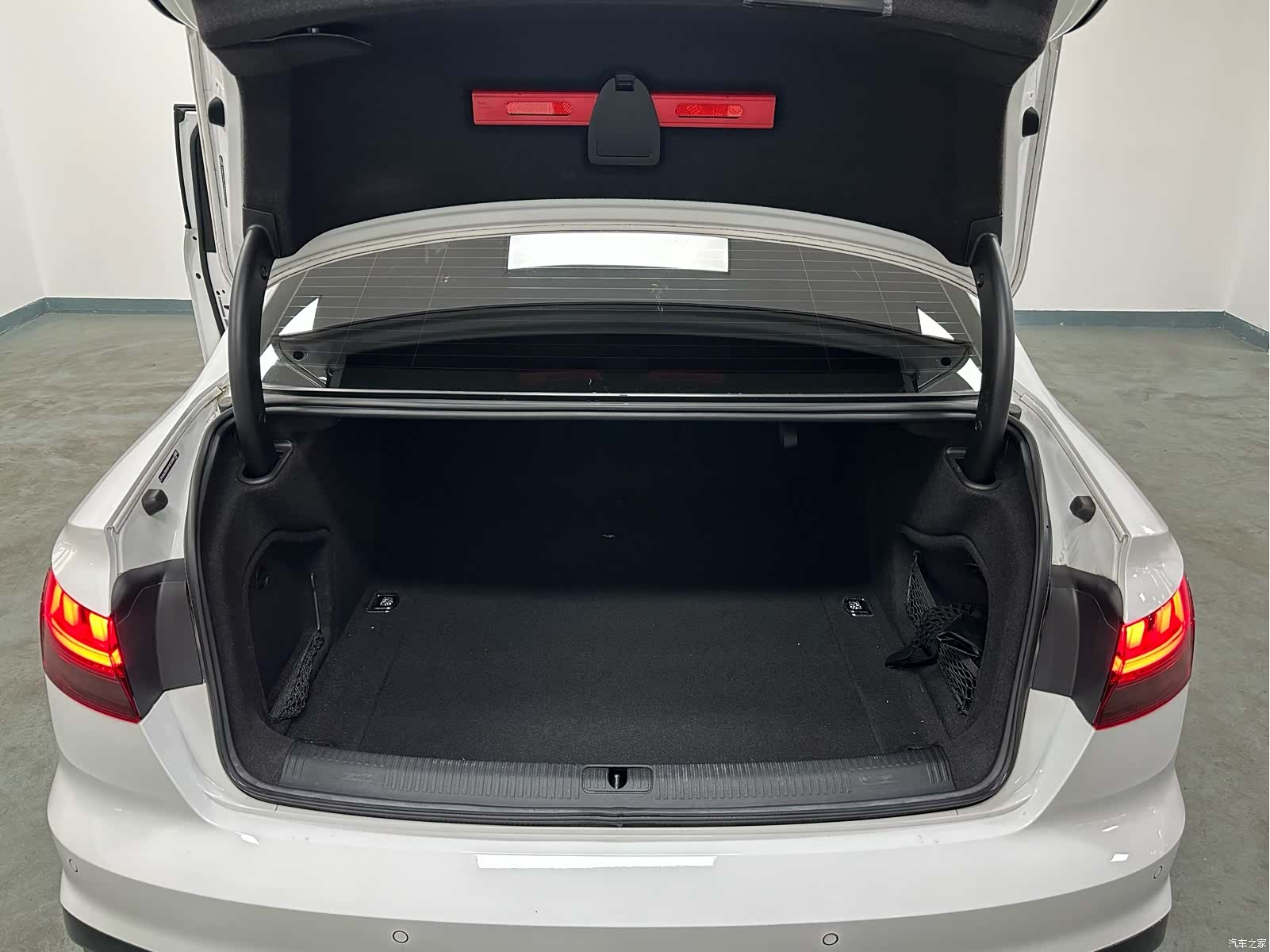 Audi A4L, 2023 11