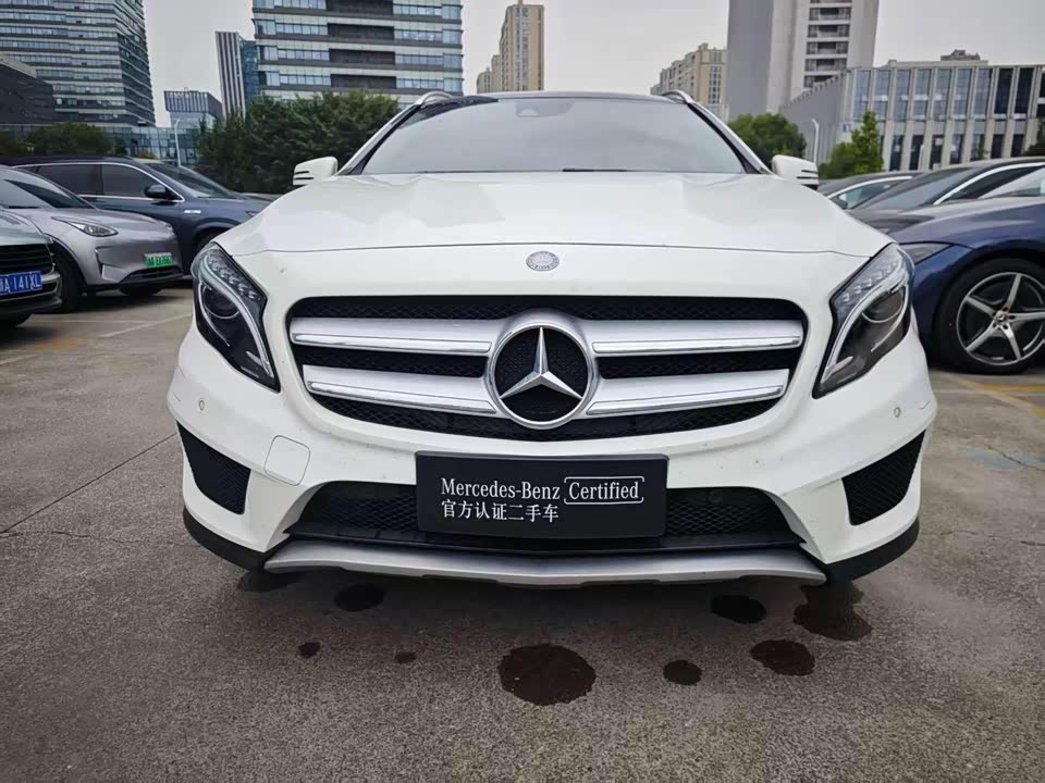 Mercedes-Benz GLA