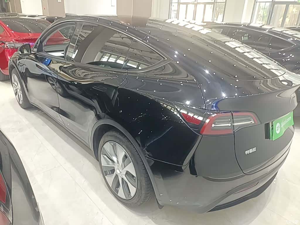 Tesla Model Y, 2022 все фото