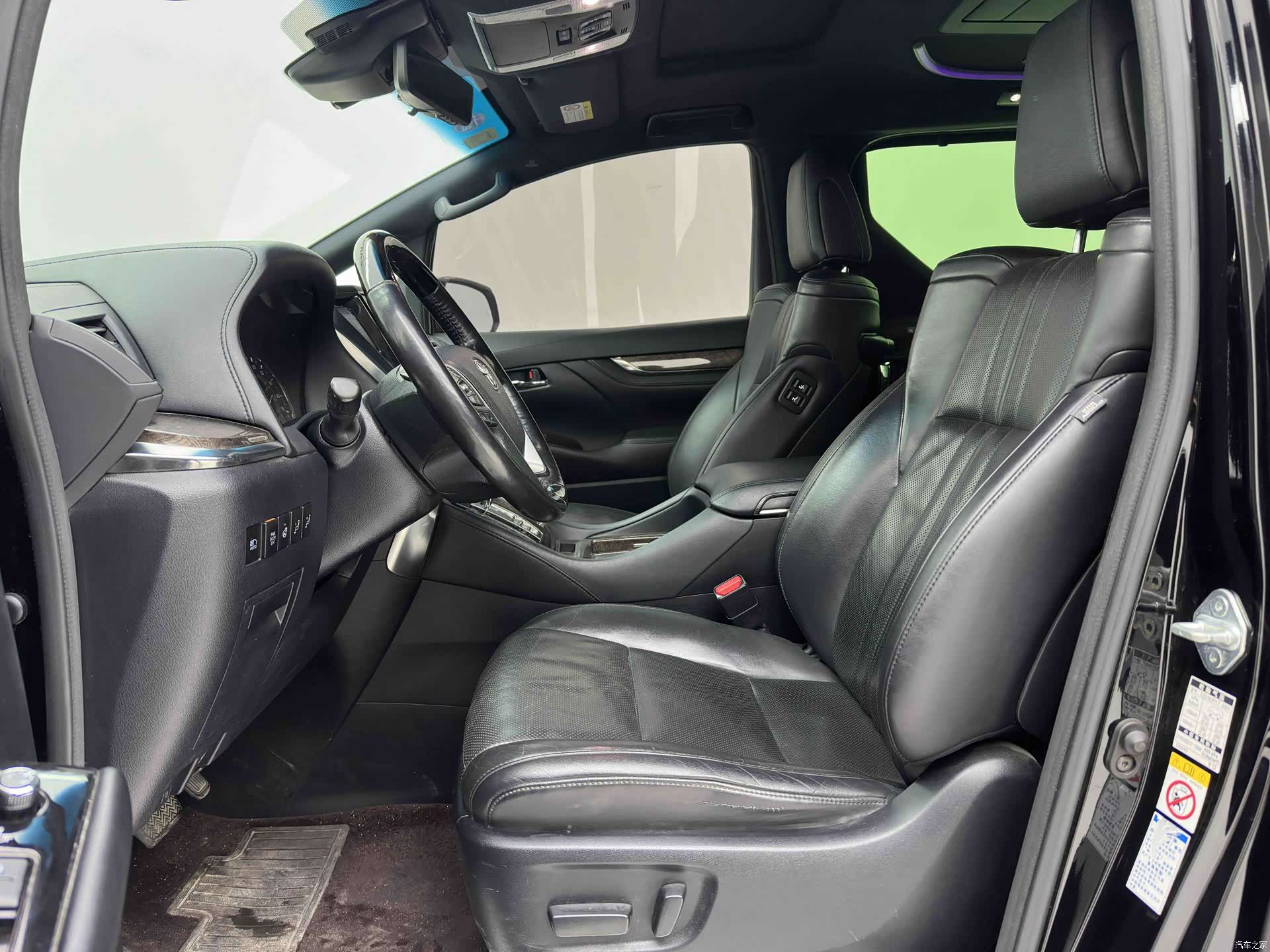 Toyota Alphard, 2019 20