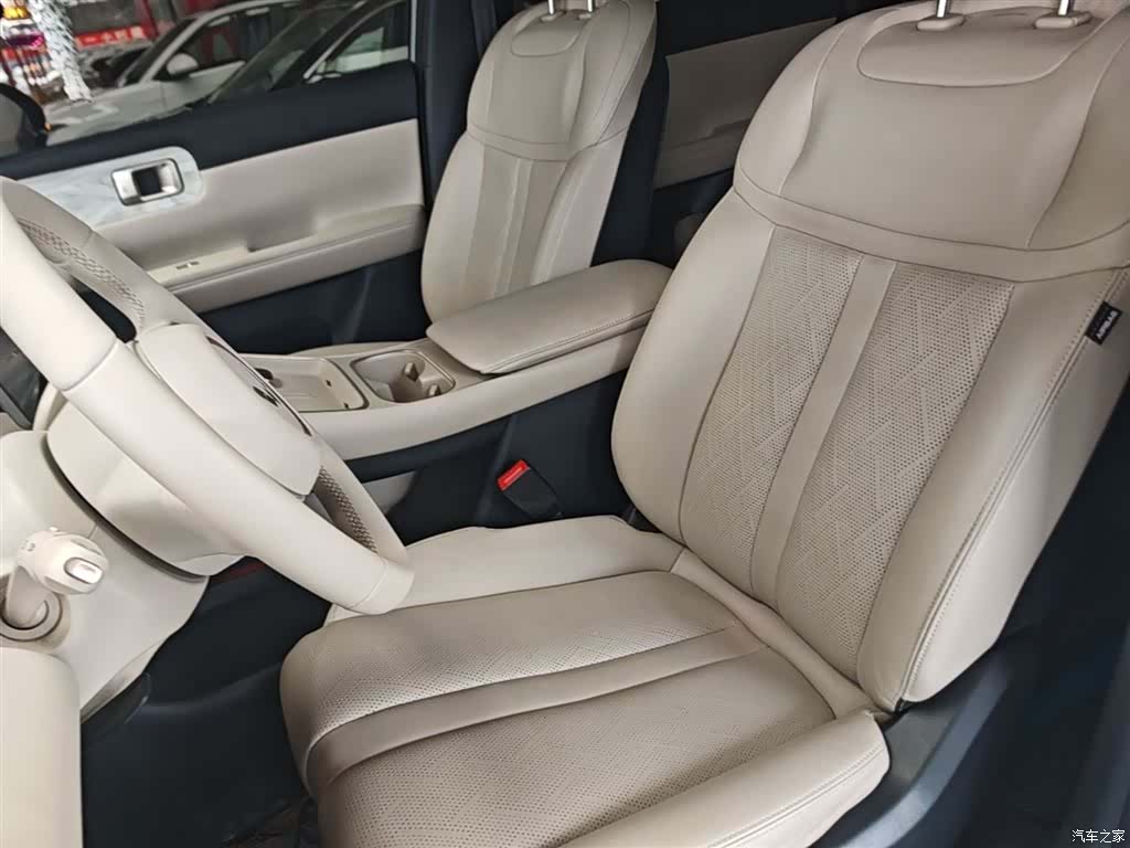 Wuling Starlight, 2024 15