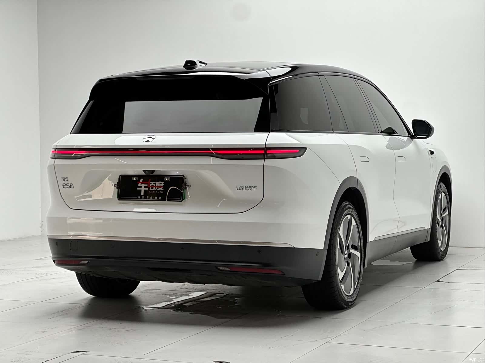 NIO ES8, 2023 4