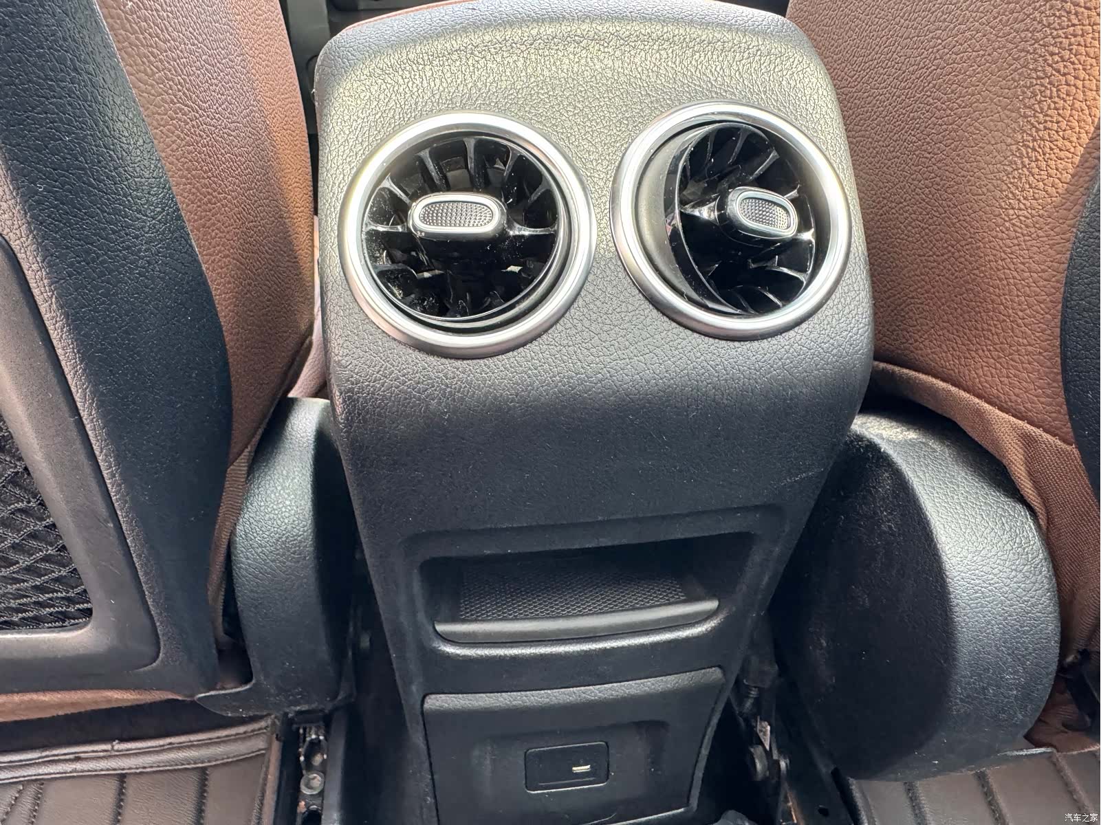 Mercedes-Benz GLB, 2022 23