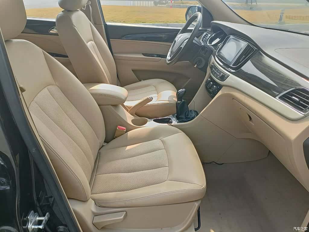Wuling 730, 2016 все фото
