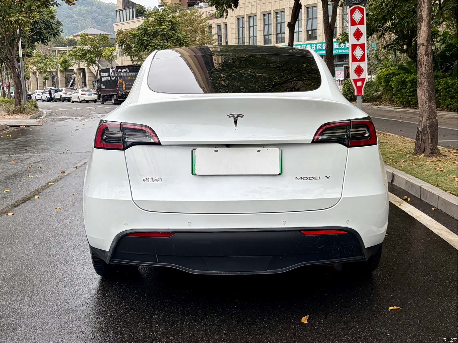 Tesla Model Y, 2022 7