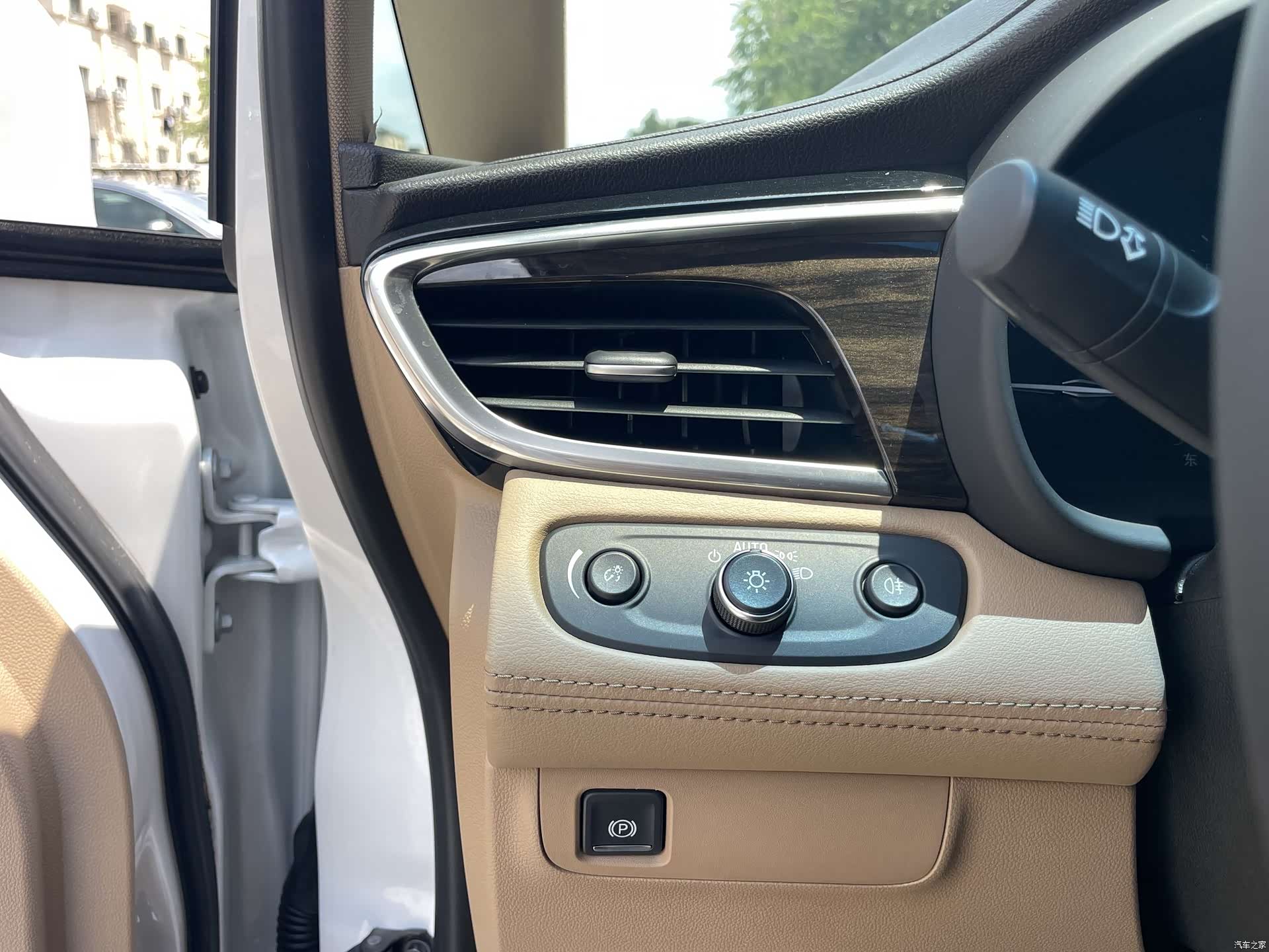 Buick GL8, 2017 15