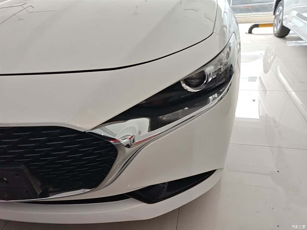 Mazda Mazda3, 2021 24