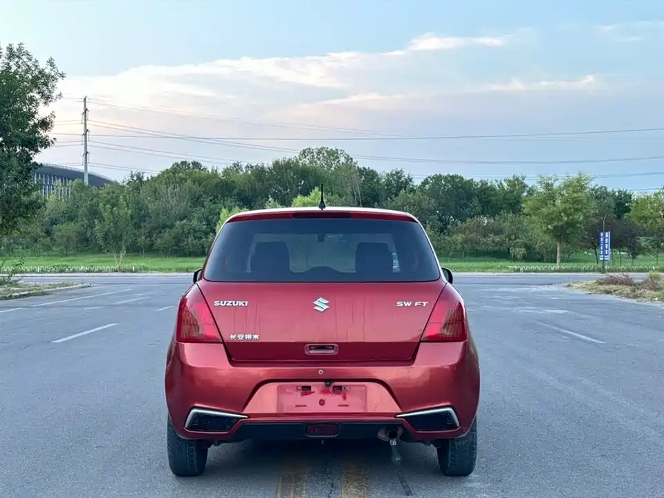 Suzuki Swift Suzuki Swift
