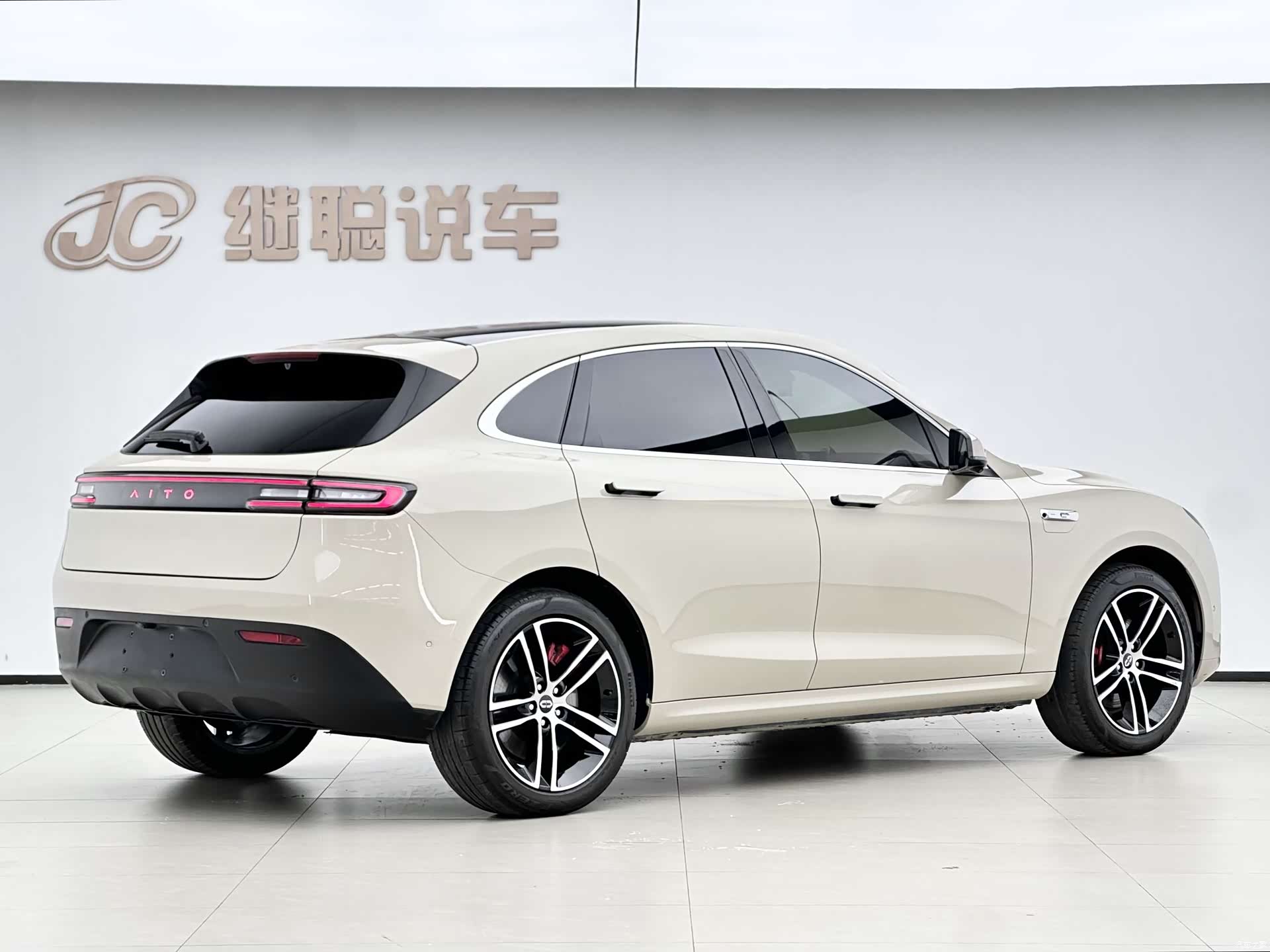 AITO M5, 2023 2